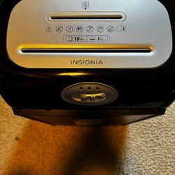 INSIGNIA Paper Shredder