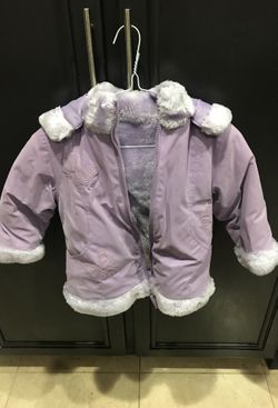2T winter jacket with removable hood