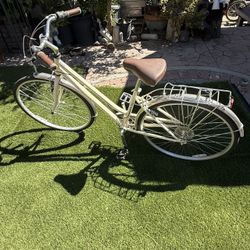 Women's 700c  Bike, 7-Speed 26”