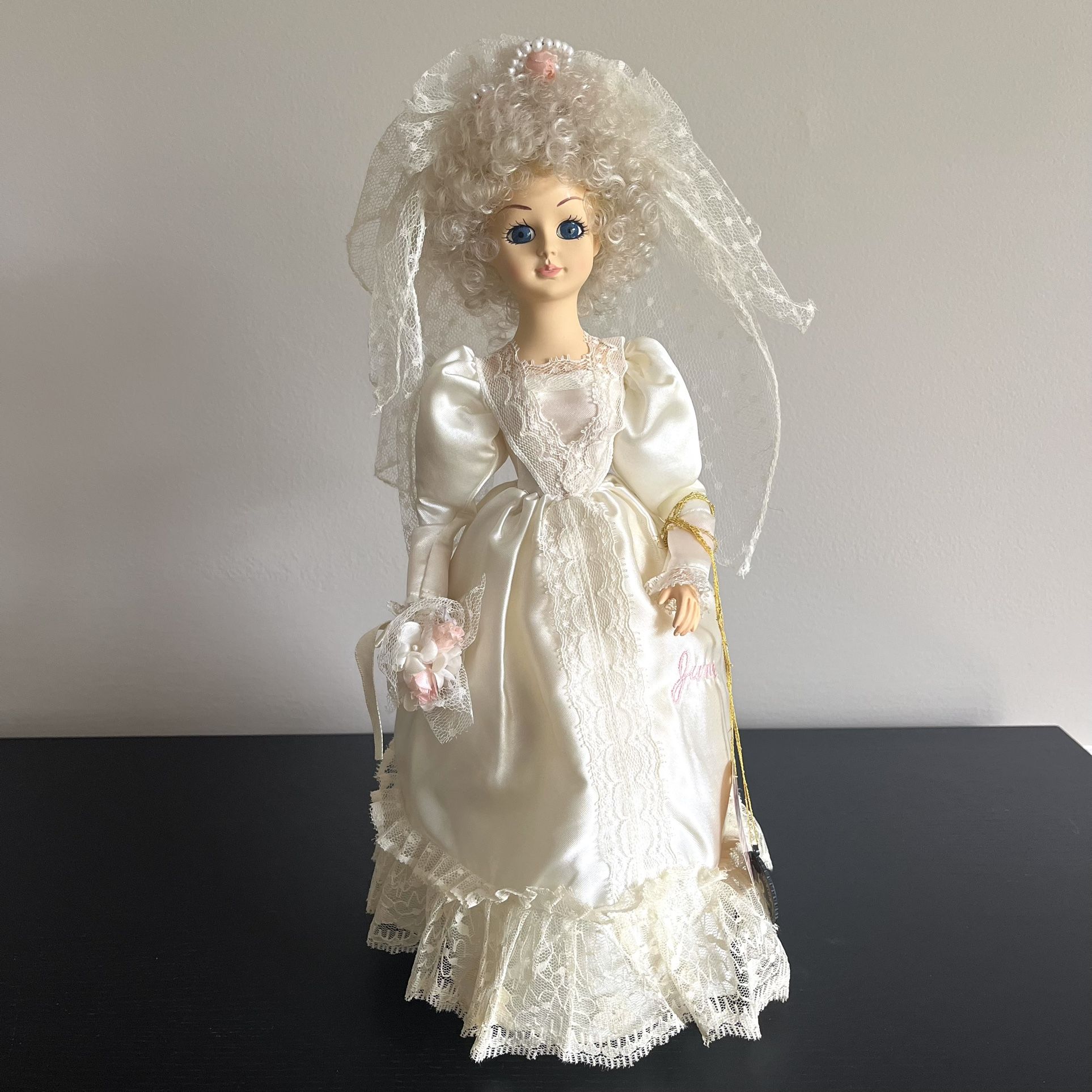 Brinns June Musical Calendar Bride Doll Wedding March Vintage 14 Inch