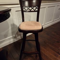 4 Swivel Barstools