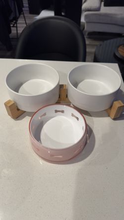 Excellent Condition - Ceramic Dog and Cat Bowl (3.6 Cups Each) with Wood Stand Non-Slip Matte + Extra Bowl