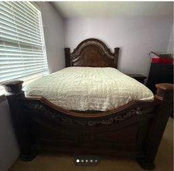 Antique Solid Wood Queen Bedroom Set