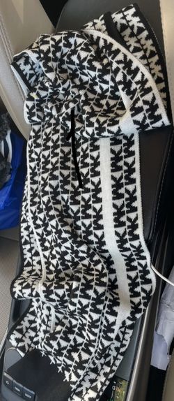 Michael Kors MK Logo Infinity Scarf