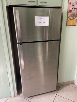 Stainless Steel Fridge with Ice Maker