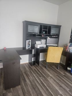Ameriwood Home "Dakota" (or "Odessa") L-Shaped Desk with Coordinating Upper Storage Hutch in a dark