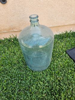 Vintage 5 gallon glass water jug bottle