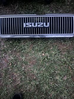 Isuzu Trooper grill