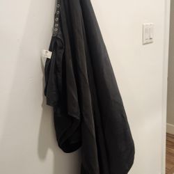 Salon Hair Cutting Cape- Adjustable  (Black)