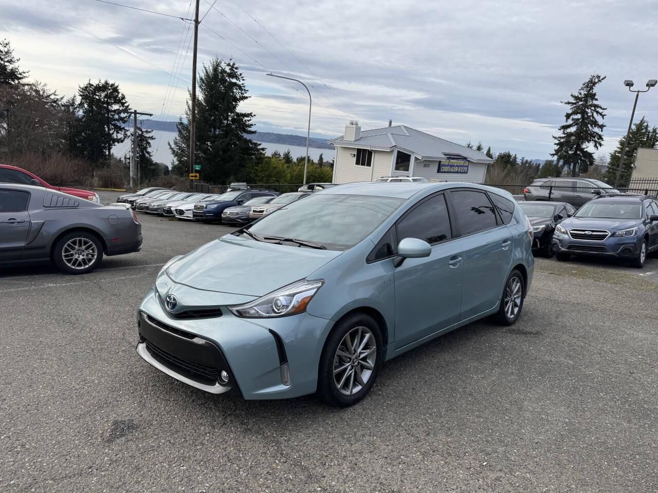 2016 Toyota Prius v