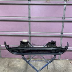 2019-2020 Hyundai Kona Electrice Front Lower Bumper OEM 
