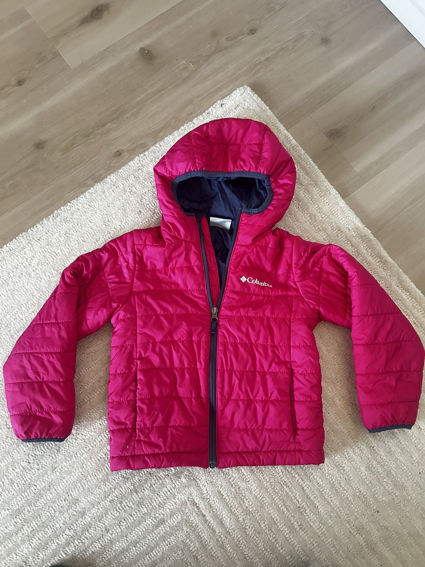 $18 Columbia Girls Magenta Puffer Hooded Winter Jacket Size XS 6-7