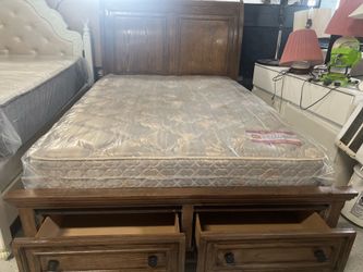 Full size mattress and box spring and bed