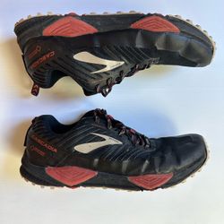 Brooks Cascadia 13 (Mens Size 10.5)
