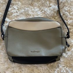 Nine West green and cream square purse
