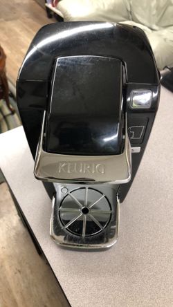 KEURIG COFFEE MAKER