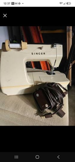 Singer vintage sewing machine