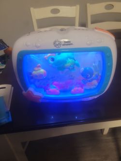 Baby Einstein aquarium for crib