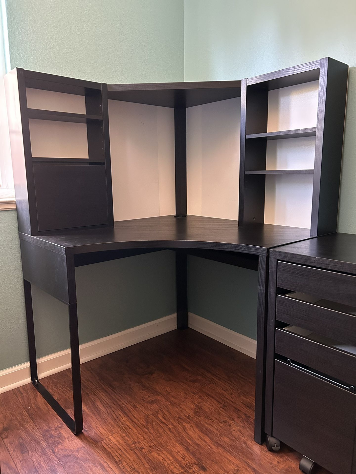 Micke Corner Desk -IKEA