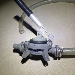 Guzzle  400 Bomba Manual .