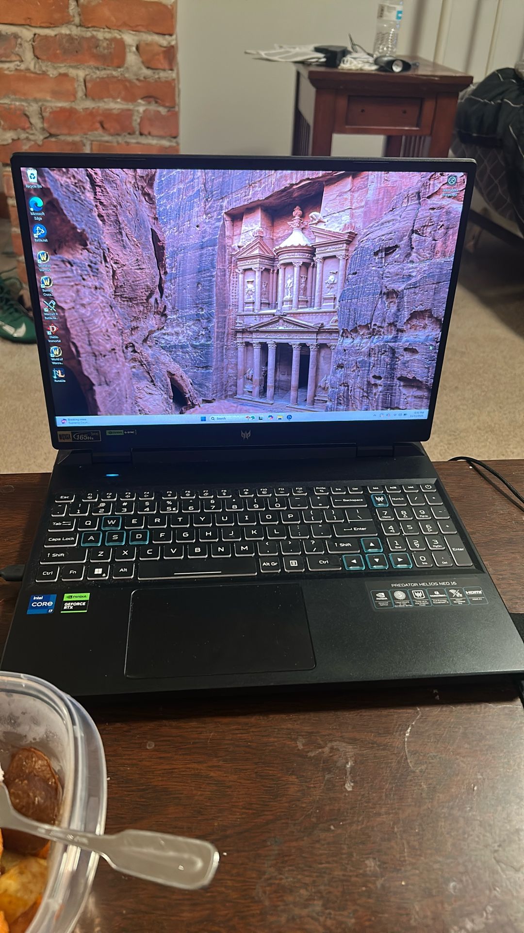 Predator Helios Neo 16