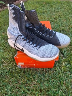 Very good condition, size 12.