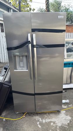 Frigidaire Refrigerator 