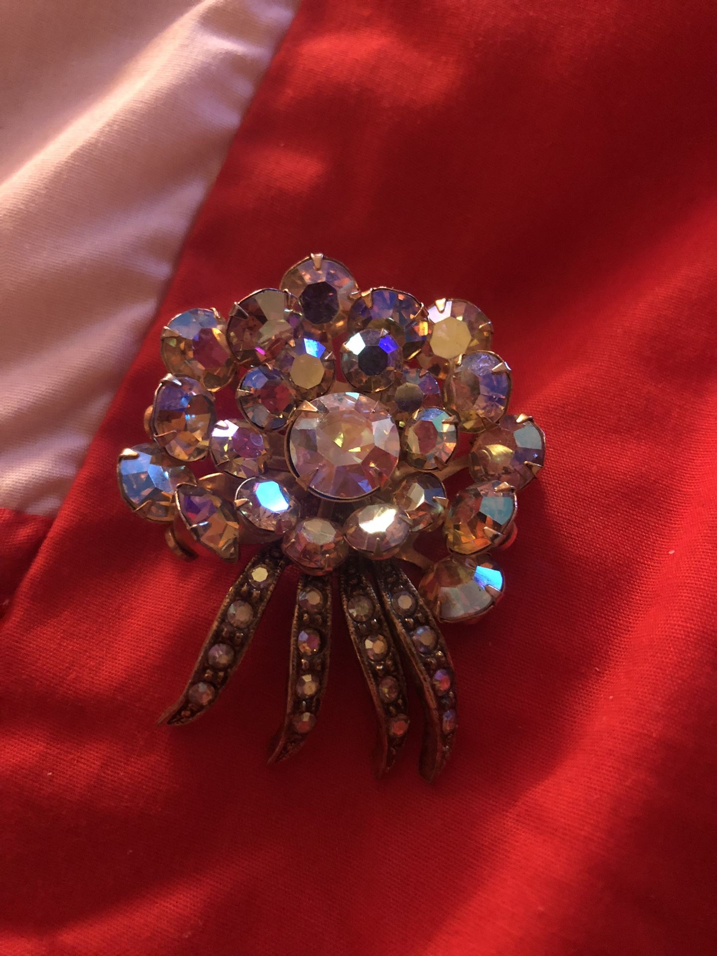 Brooch Lot