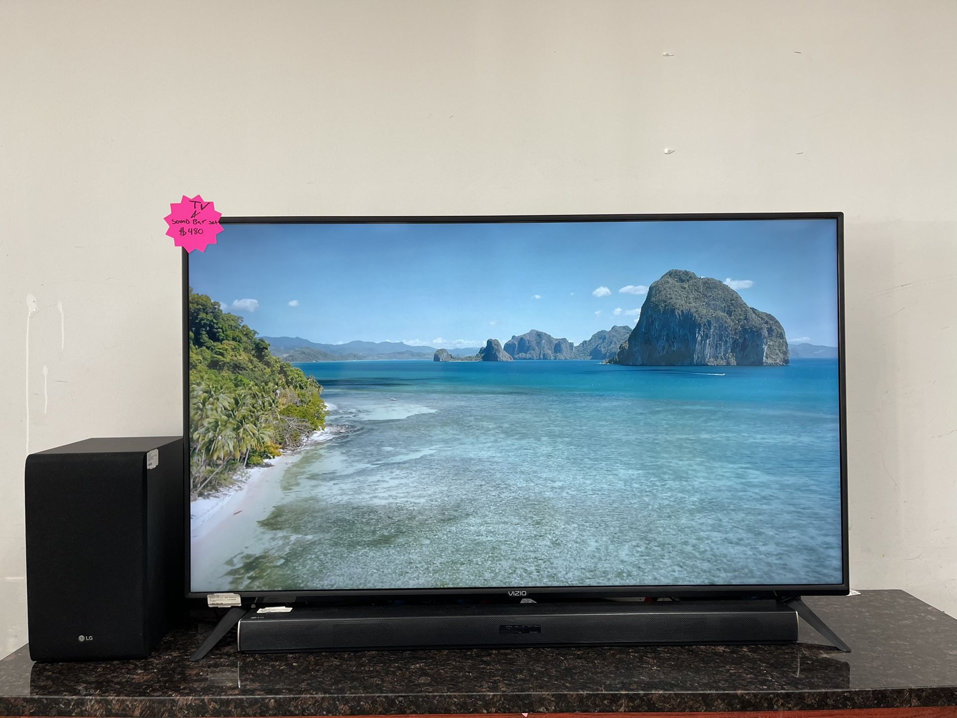 Vizio Smart Tv An Sound Bar Set (50”)