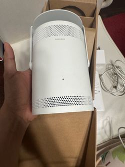 Samsung Projector SP-LSP3BLA 1st Generation (good condition)