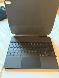 iPad Air Magic Keyboard Black 13