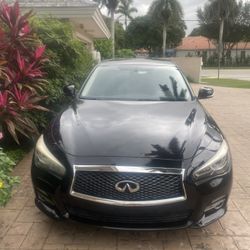 2014 INFINITY Q50a