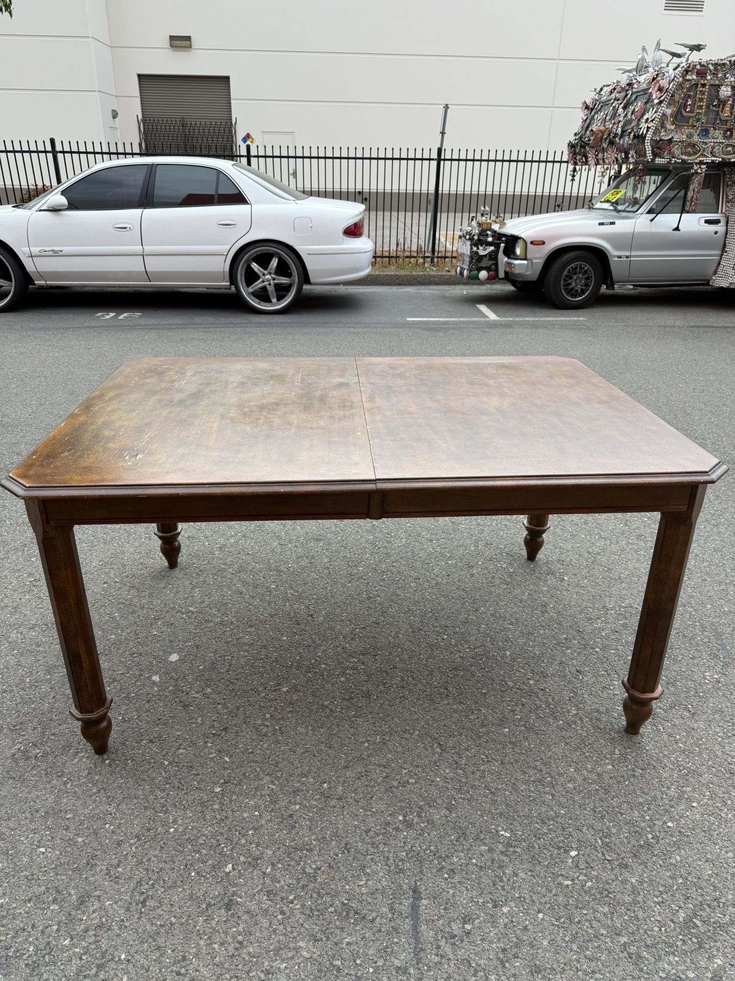 Dinning Table And Chairs