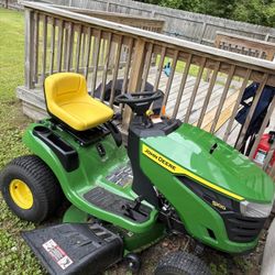 John Deere Riding Mower