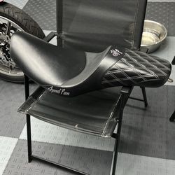 1(contact info removed) Harley Davidson Dyna Seat
