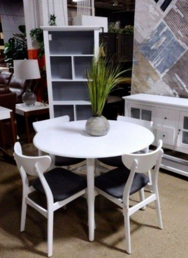 New Solid Wood 5 Piece White Round Dining or Kitchen Set
