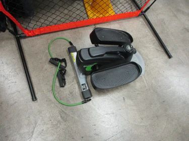 Used Stamina InMotion E3000 Compact Elliptical (Read Description)