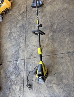 Shop RYOBI 40V 15 in. Expand-It Cordless Battery Attachment Capable String Trimmer with 4.0 Ah Batte