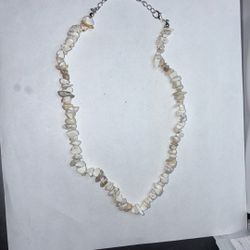Howlite Chip Necklace