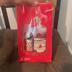 Bath And Body Works Set Strawberry Poundcake 