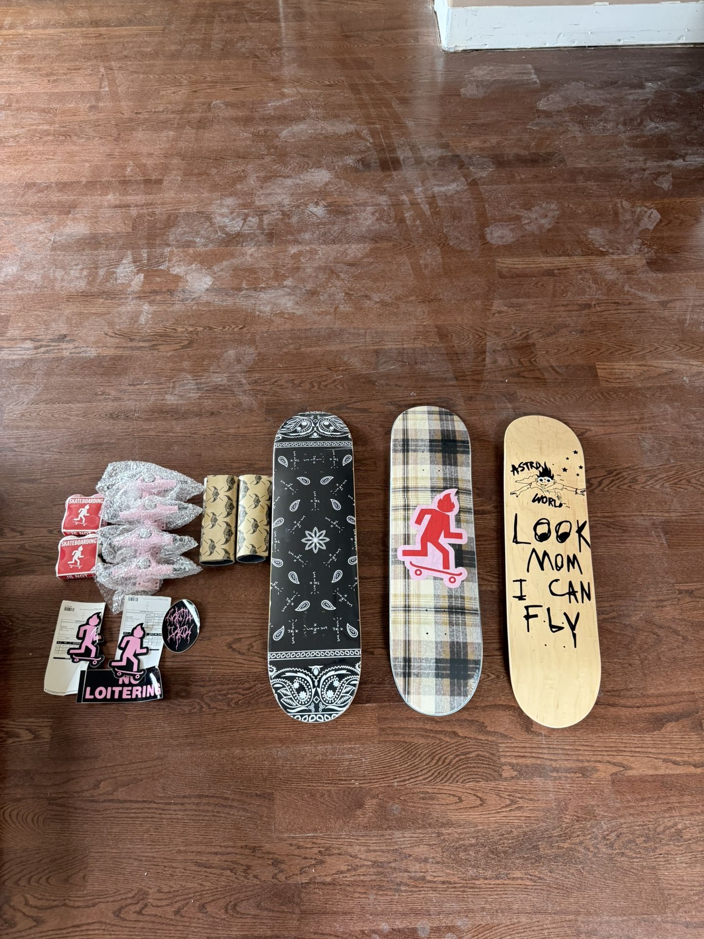 Travis Scott Cactus Jack スケボーデッキ 8.25 Travis Scott Cactus Jack Paisley Skateboard Deck - US
