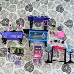 Monster High The Coffin Bean Cafe Lounge Playset