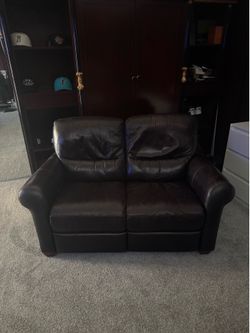 Dark Brown Leather Reclining Loveseat – Great Condition