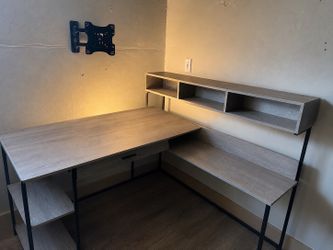 L Desk