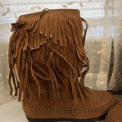 Rampage Fringed Boots