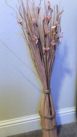 Pink girls room decor