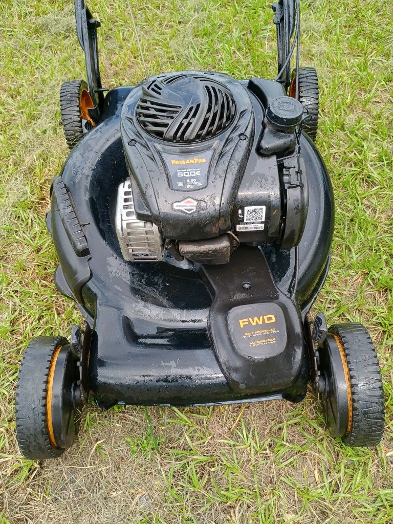 Lawn Mower. Poulan Pro