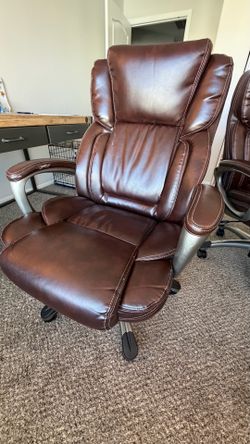💺 Executive Chair $60