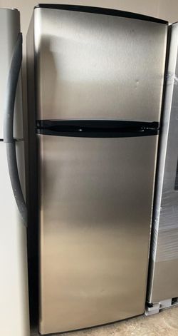 Whirlpool Top Mount 27" Apartment Size Stainless Steel Fridge

