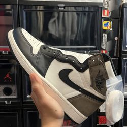 Jordan 1 Mocha 